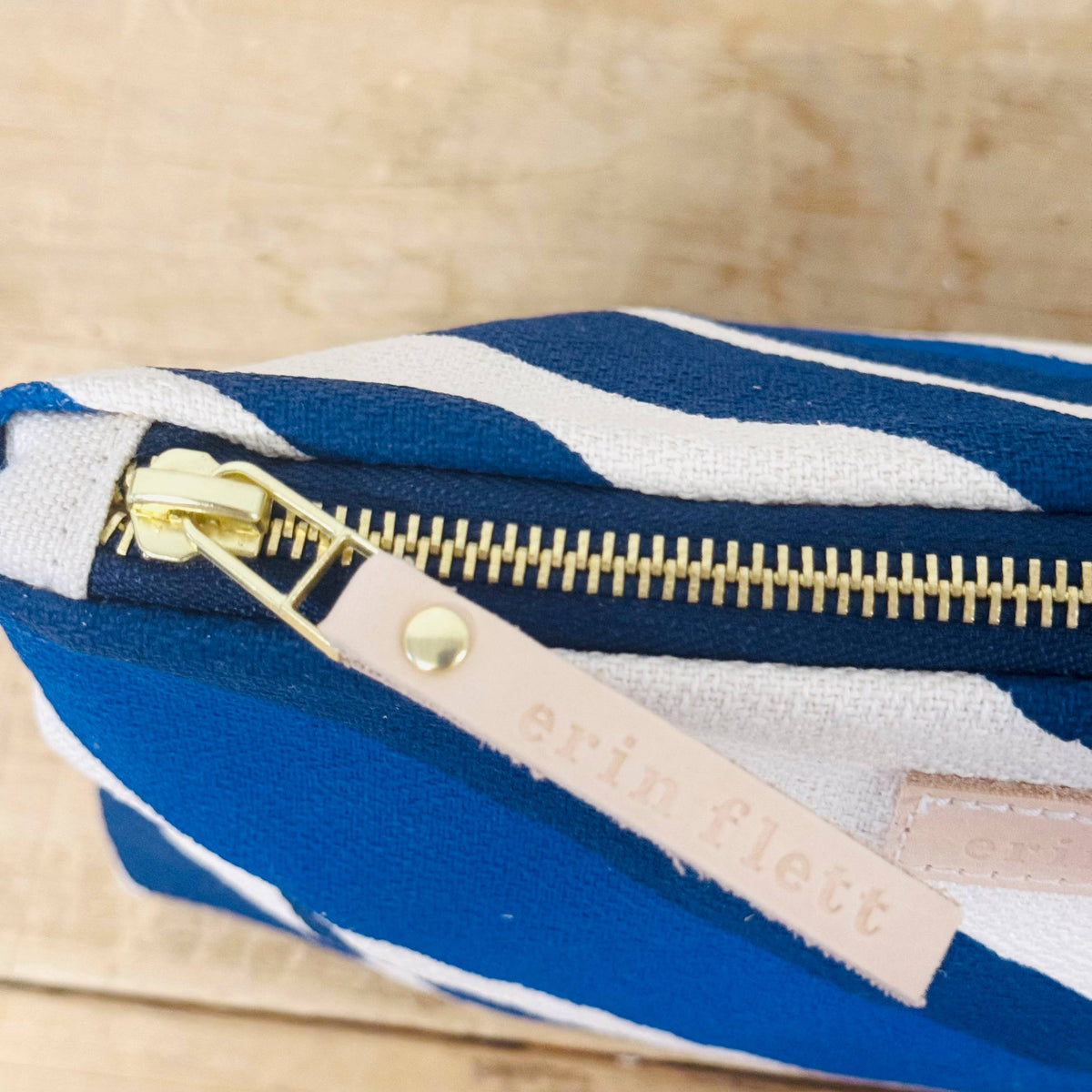 Laura Pouch – Vintage Stripe