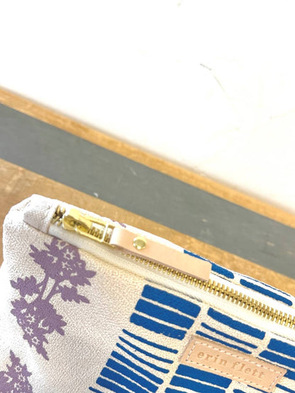 Geo Daisy Laura Pouch