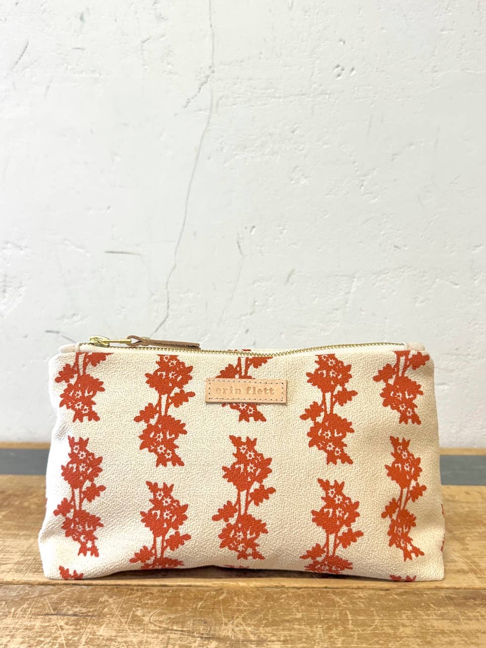 Daisies Laura Pouch