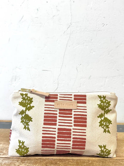 Geo Daisy Laura Pouch